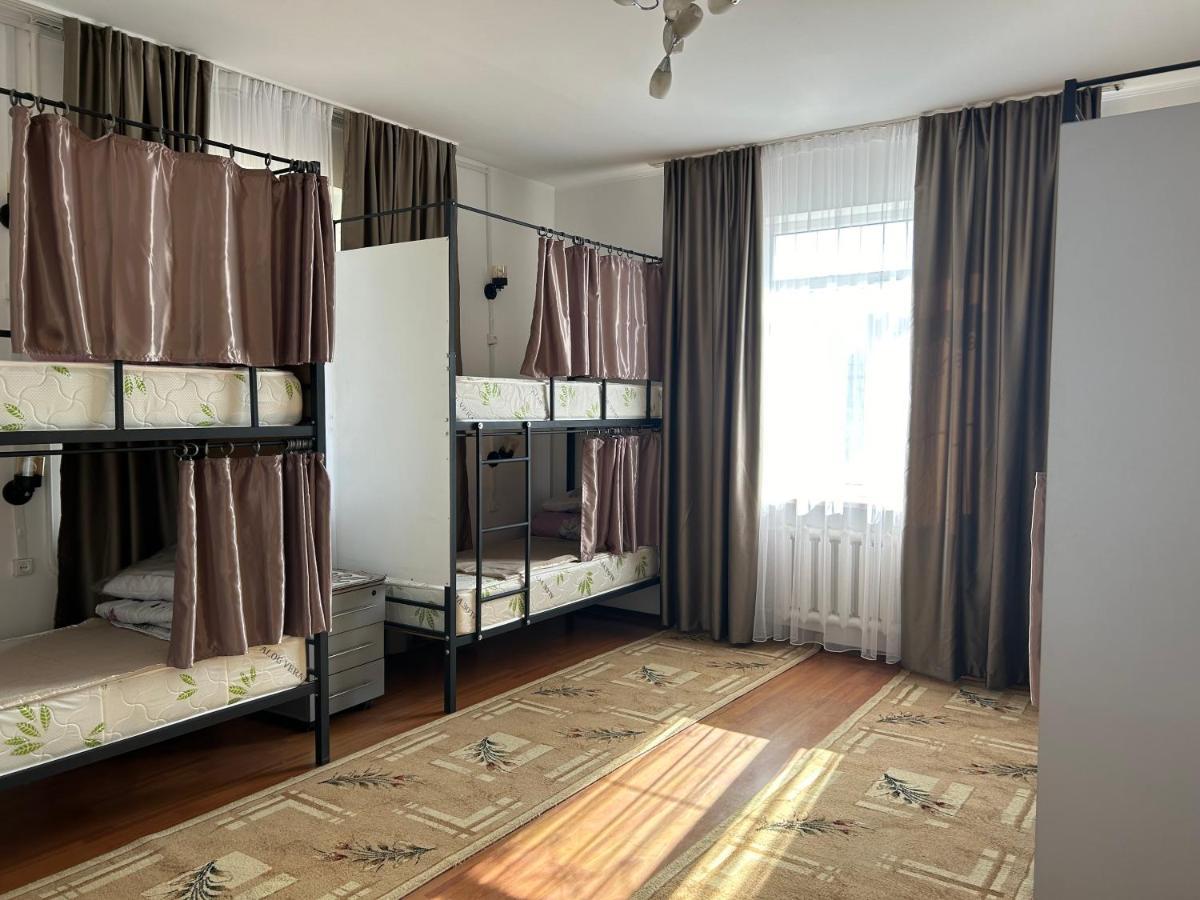 Auberge de jeunesse Aya Sofia à Bichkek Extérieur photo