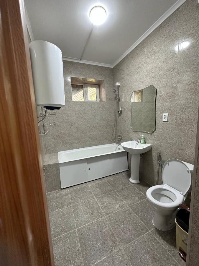 Auberge de jeunesse Aya Sofia à Bichkek Extérieur photo