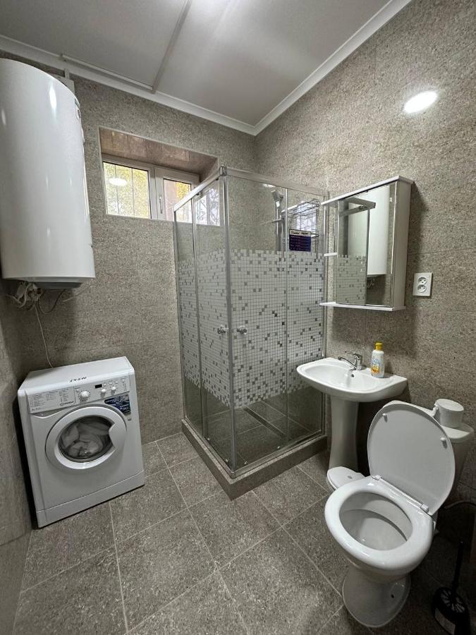 Auberge de jeunesse Aya Sofia à Bichkek Extérieur photo